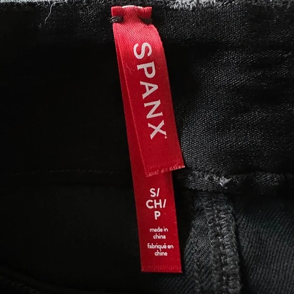 SPANX Black Ankle Cargo Leggings - Picture 15 of 16